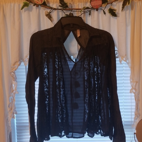 Free People Tops - 💐Free People black top💞